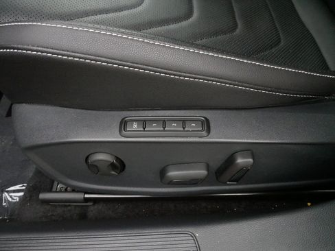 Certified 2024 Volkswagen Jetta SEL image 20