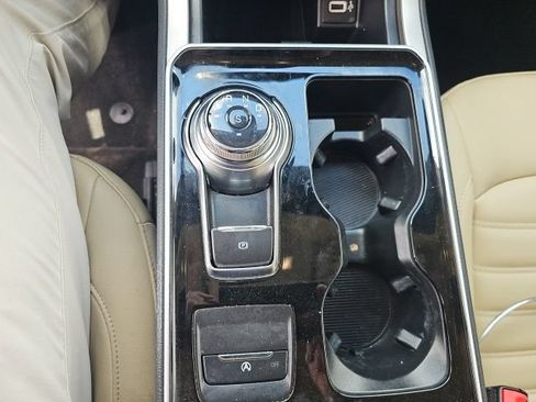 Used 2020 Ford Edge SEL w/ Convenience Package FWD image 19
