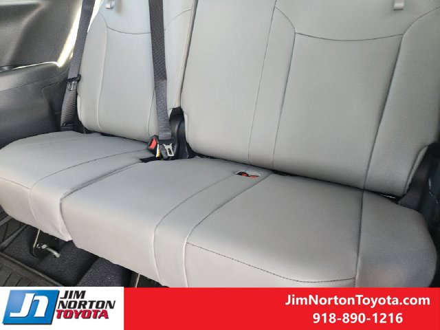New 2026 Toyota Sienna XLE FWD image 21