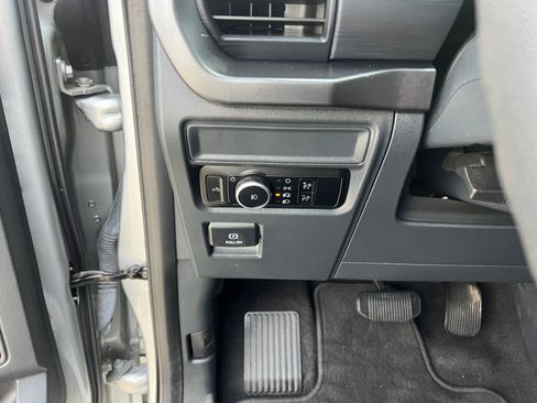 Used 2024 Ford F150 STX AWD/4WD image 19