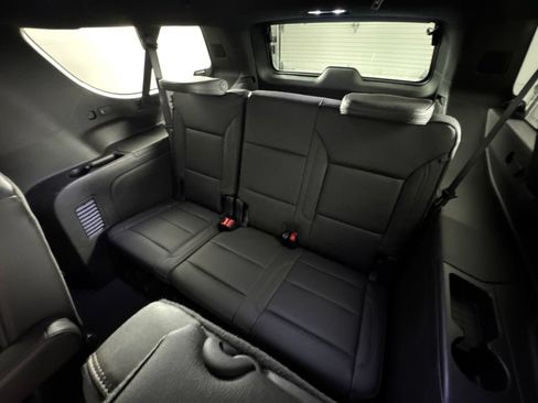 Certified 2026 Chevrolet Suburban High Country AWD/4WD image 45