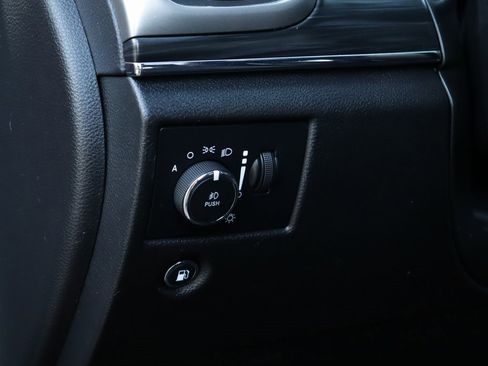 Used 2020 Jeep Grand Cherokee Limited w/ Premium Lighting Group image 10