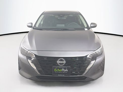 Used 2024 Nissan Sentra SV FWD image 2