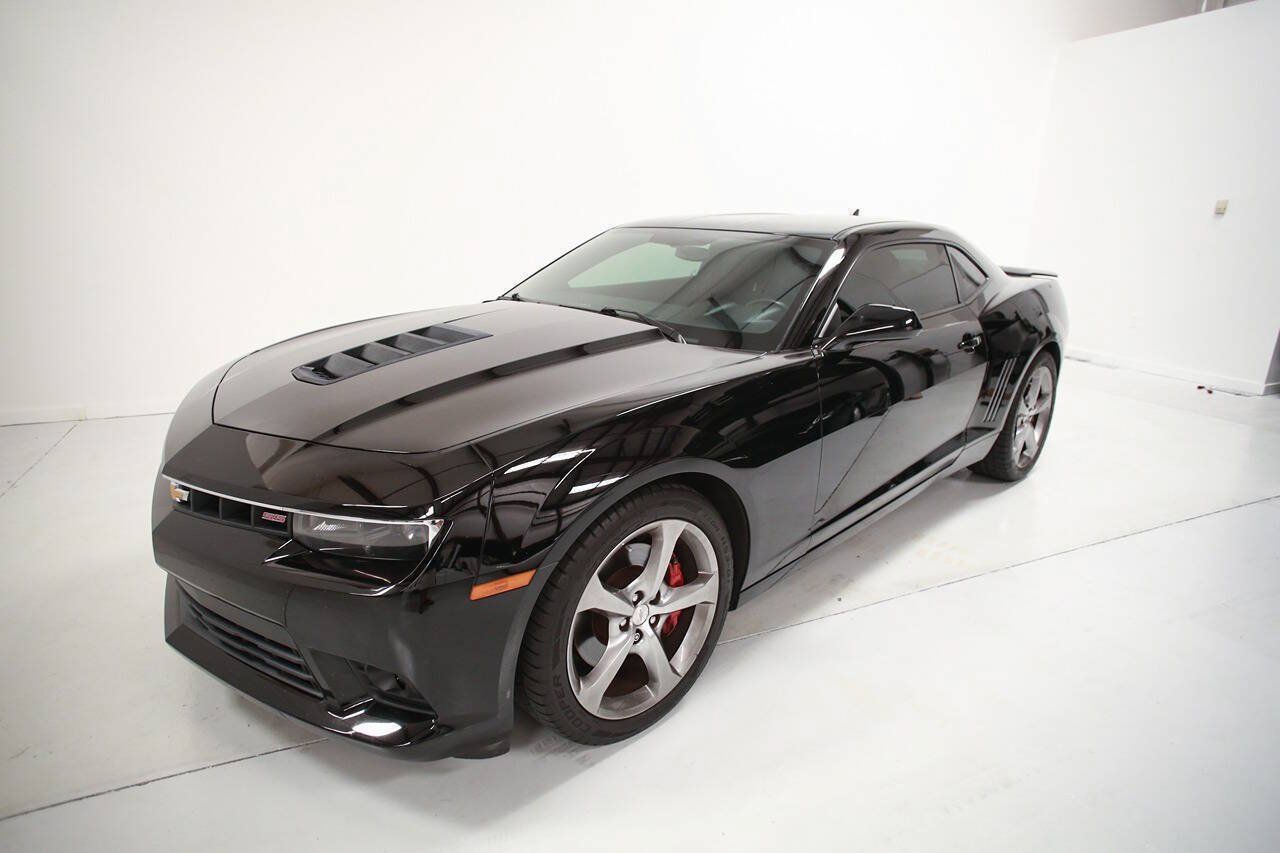 Used 2014 Chevrolet Camaro SS w/ RS Package RWD image 12