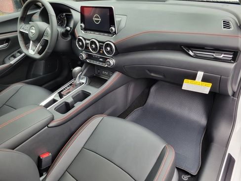 New 2025 Nissan Sentra SR w/ SR Premium Package image 9