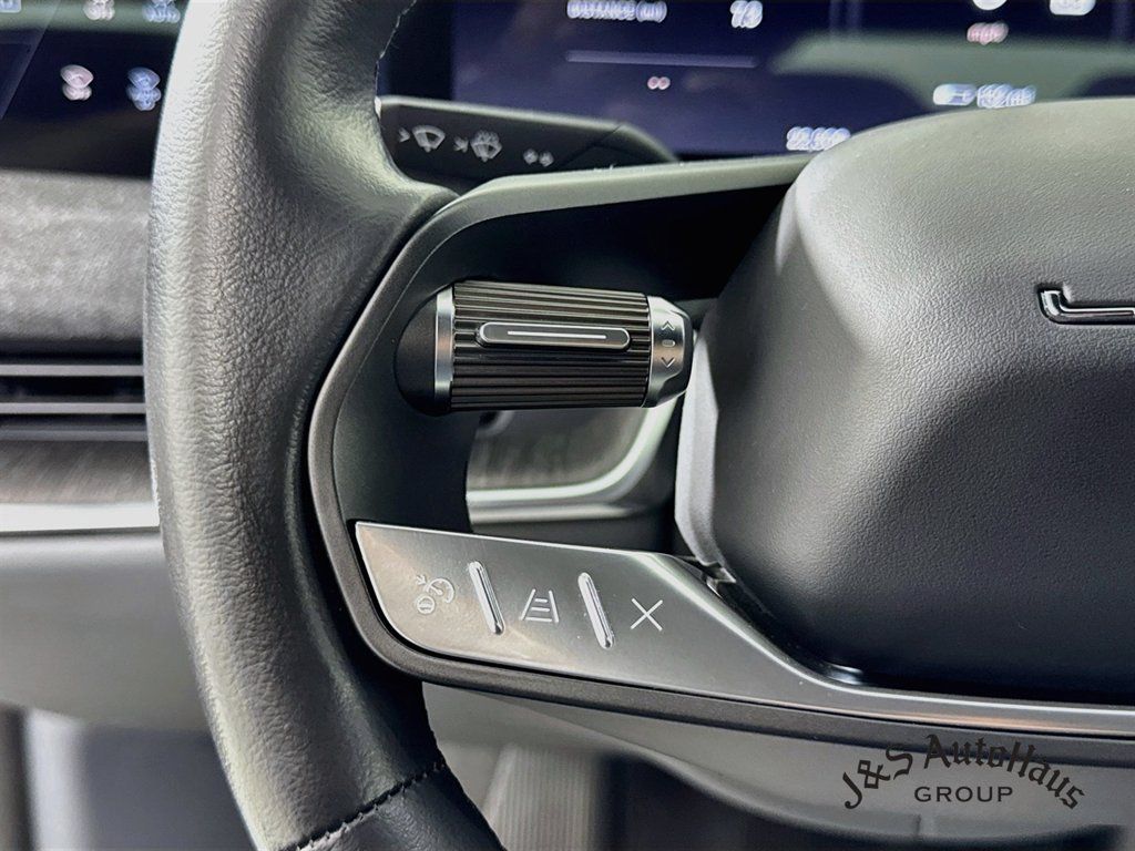 Used 2024 Lucid Air Pure RWD image 13