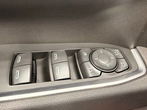 Used 2025 Chevrolet Silverado 2500 LT image 32