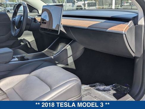 Used 2018 Tesla Model 3 Long Range RWD image 22