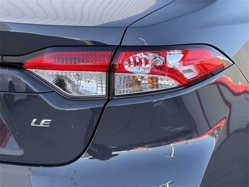 Used 2025 Toyota Corolla LE image 7