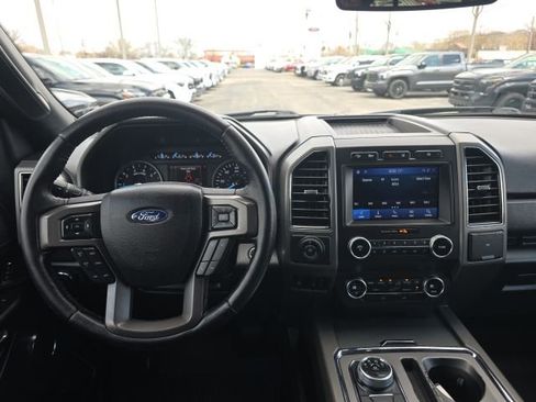 Used 2020 Ford Expedition XLT image 13
