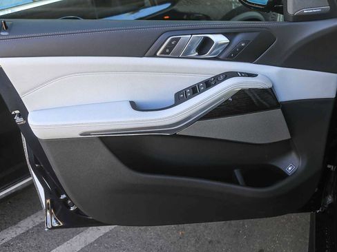 New 2026 BMW X5 xDrive50e w/ M Sport Package image 17