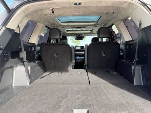 Used 2021 Kia Telluride SX w/ SX Prestige Package AWD/4WD image 12