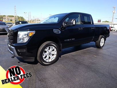 Used 2024 Nissan Titan SV w/ SV Convenience Package