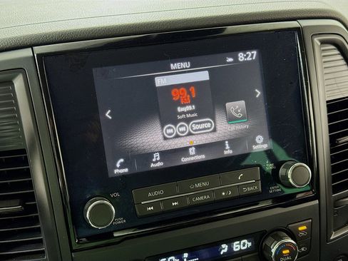 Used 2024 Nissan Titan SV w/ SV Convenience Package image 15