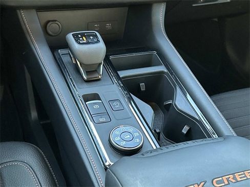 Used 2025 Nissan Pathfinder Rock Creek image 17