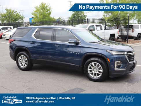 Used 2023 Chevrolet Traverse LS w/ Safety Package AWD/4WD image 1