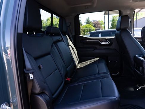 Used 2025 Chevrolet Silverado 1500 LT Trail Boss w/ Convenience Package II AWD/4WD image 22