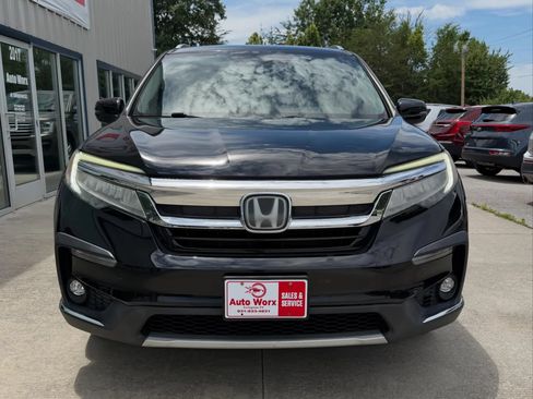 Used 2019 Honda Pilot Touring image 2