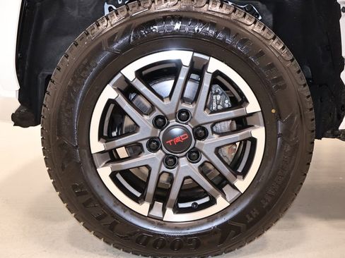 Used 2024 Toyota Tacoma TRD Sport w/ TRD Sport Upgrade Package AWD/4WD image 41