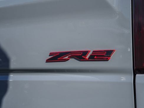 Used 2024 Chevrolet Silverado 1500 ZR2 w/ Technology Package image 9