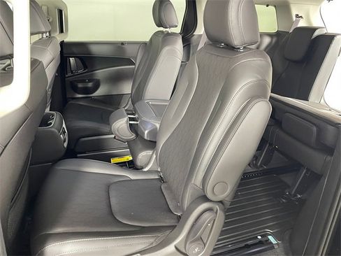 New 2026 Kia Carnival SX image 18