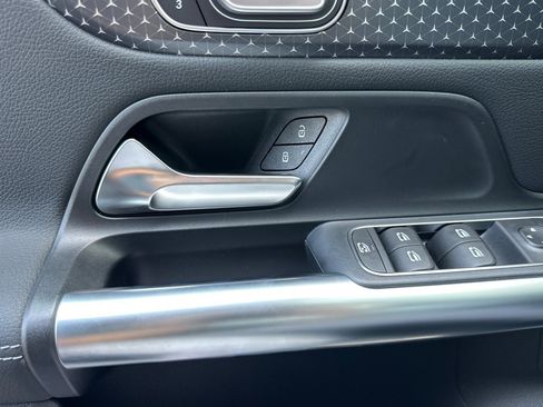 New 2025 Mercedes-Benz GLA 250 image 11