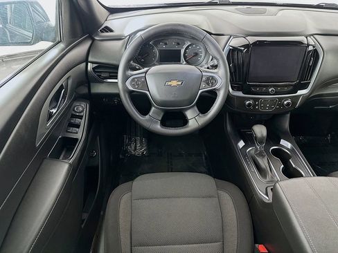Used 2022 Chevrolet Traverse LT image 4