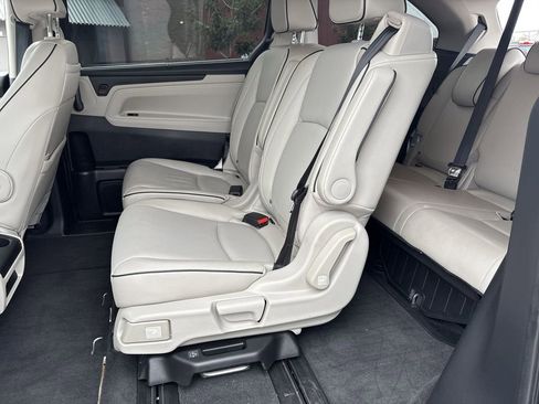 Used 2025 Honda Odyssey Touring image 25