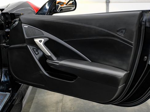 Used 2016 Chevrolet Corvette Z06 w/ 3LZ Preferred Equipment Group image 49