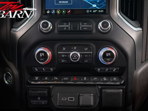 Used 2023 GMC Sierra 3500 Denali w/ Denali Ultimate Package AWD/4WD image 38