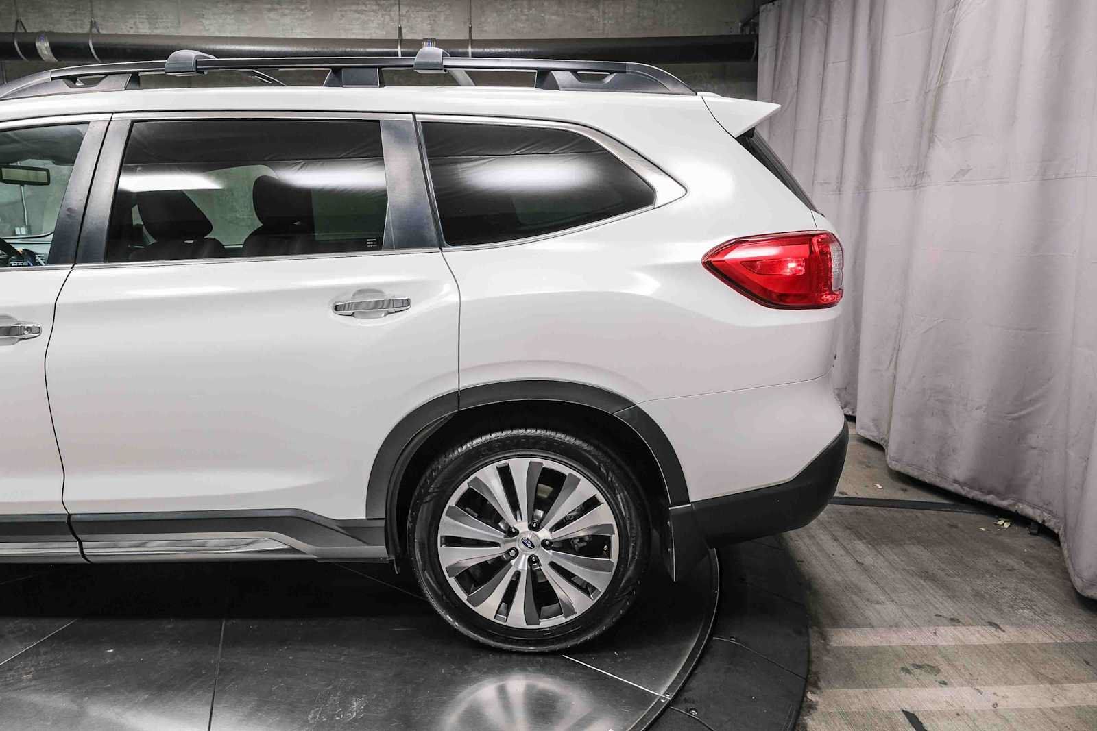 Used 2021 Subaru Ascent Touring w/ Popular Package #2 AWD/4WD image 9