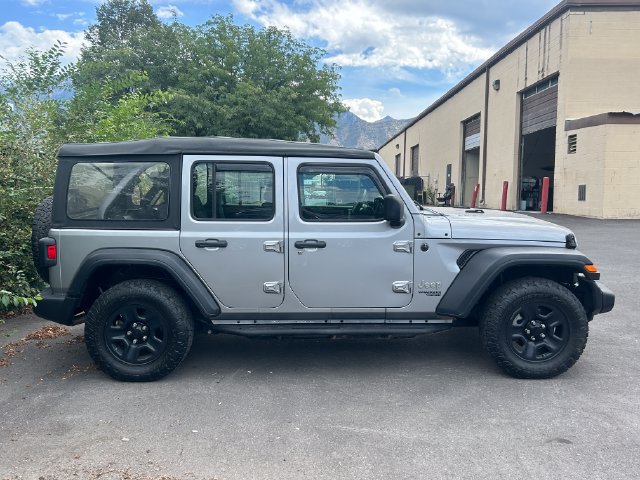 Used 2018 Jeep Wrangler Unlimited Sport AWD/4WD image 2