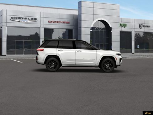 New 2026 Jeep Grand Cherokee Summit AWD/4WD image 9