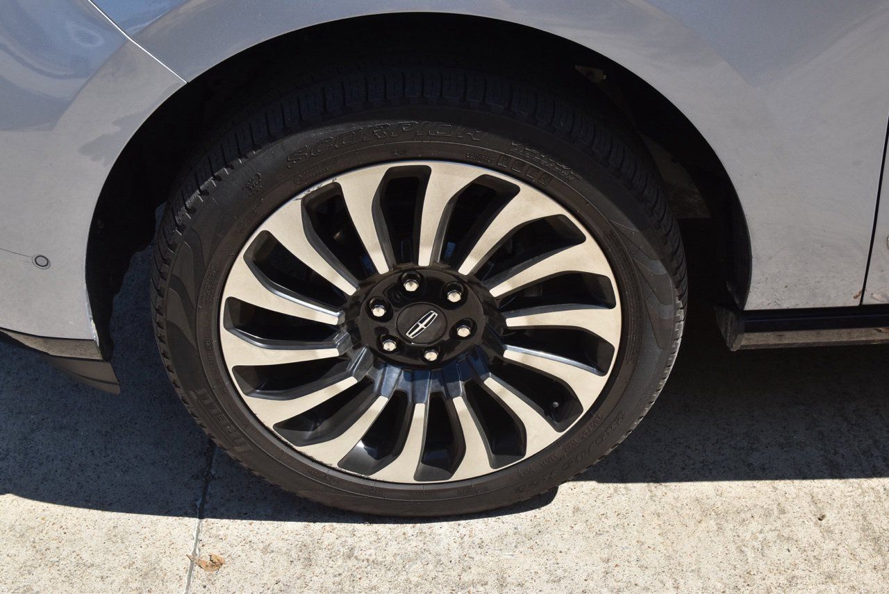 Used 2024 Lincoln Navigator Black Label AWD/4WD image 10