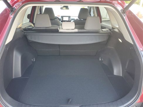 Used 2022 Toyota RAV4 XLE image 8