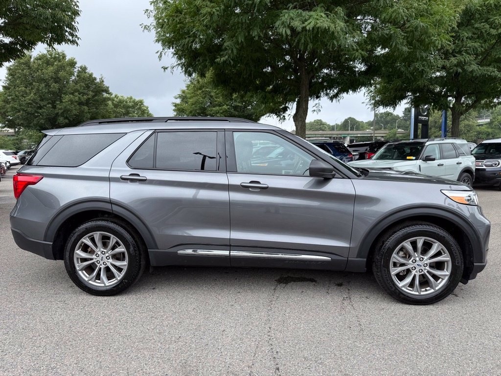 Used 2023 Ford Explorer XLT w/ Equipment Group 202A AWD/4WD image 11