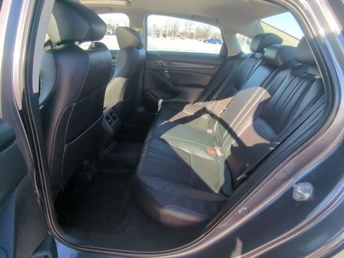 Used 2020 Honda Accord Touring image 16
