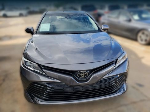 Used 2019 Toyota Camry LE FWD image 19