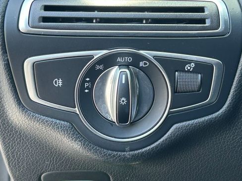 Used 2018 Mercedes-Benz C 300 4MATIC Sedan image 23
