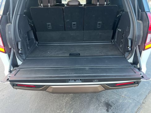 Used 2025 Ford Expedition King Ranch image 26