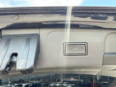 Used 2021 Volkswagen Atlas SEL AWD/4WD image 32
