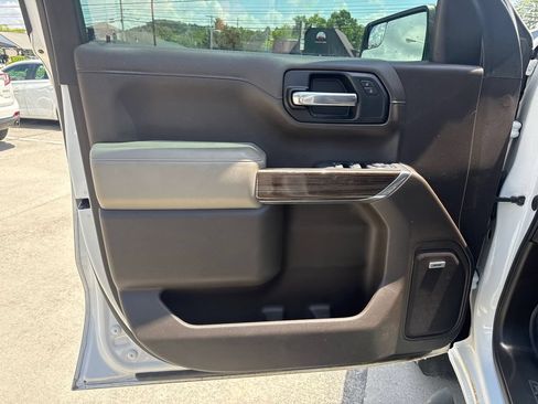 Used 2020 Chevrolet Silverado 1500 RST AWD/4WD image 23