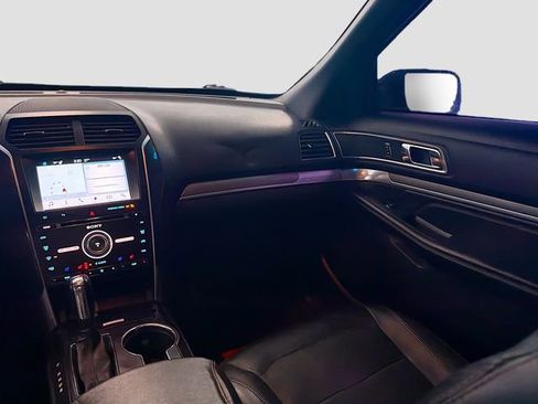 Used 2017 Ford Explorer Sport w/ Equipment Group 401A image 22