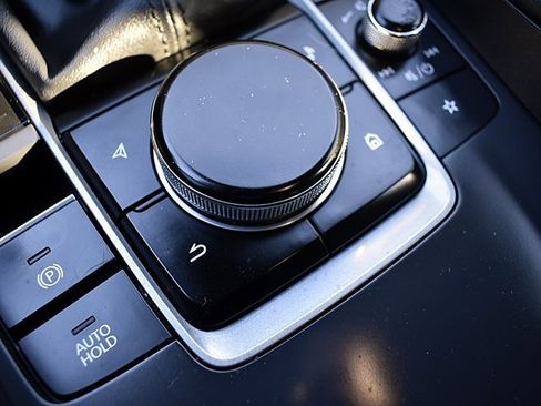 Used 2021 MAZDA MAZDA3 s image 36