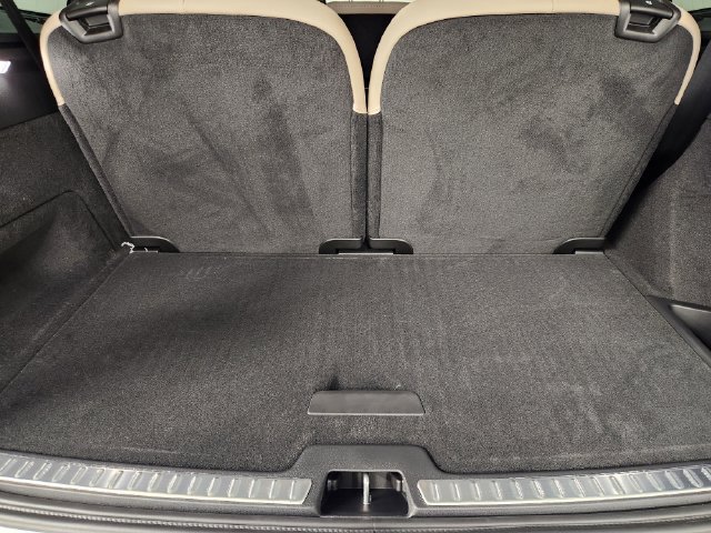 New 2026 Volvo XC90 T8 Plus w/ Protection Package Premier AWD/4WD image 34