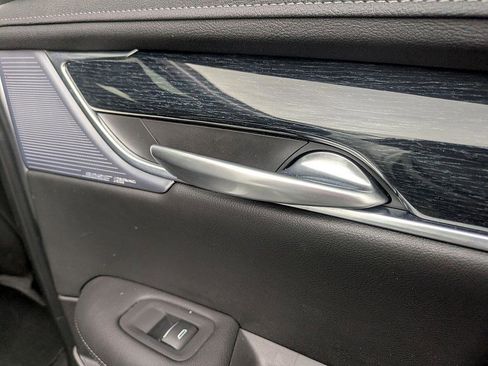 Used 2025 Cadillac XT5 Premium Luxury image 32