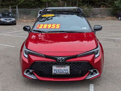Used 2025 Toyota Corolla XSE FWD image 3