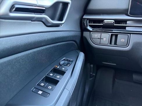 New 2026 Kia Sportage LX w/ LX Convenience Package image 18