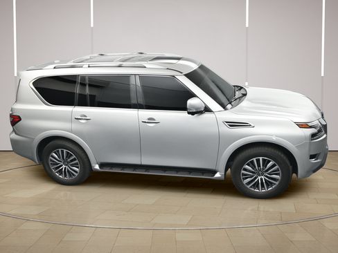 Certified 2024 Nissan Armada SL w/ Captain's Chairs Package RWD image 36