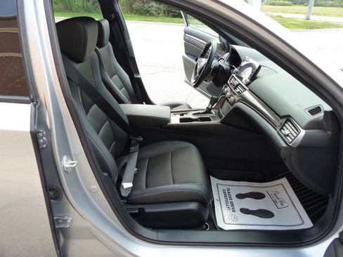 Used 2022 Honda Accord Sport image 44